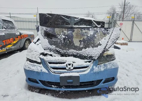 2005 Honda Odyssey Ex из США, поврежденный, VIN 5FNRL384X5B070394